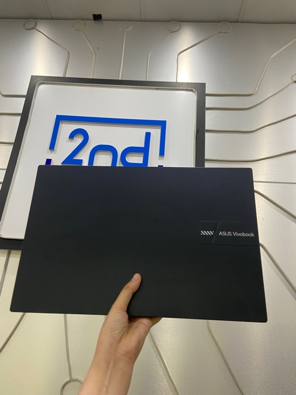 Laptop Asus Vivobook X1504ZA - i5-1235U - Ram 16/1TB SSD - Pin 92% - Màu đen - Ngoại hình: 98% - Kèm sạc