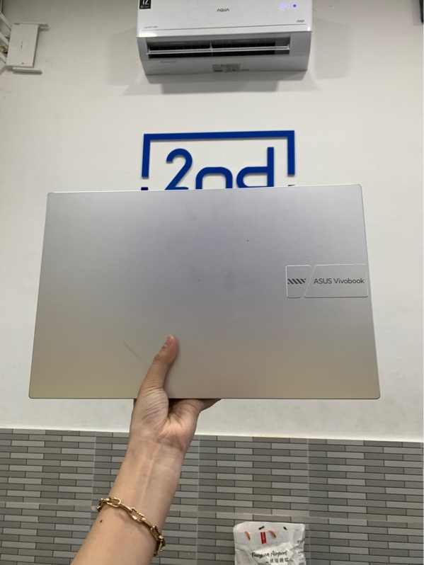 Laptop ASUS Vivobook X1504ZA - Intel Core i3-1215U - RAM 8GB/SSD 512GB - Màu bạc - Pin 80% - Ngoại hình: 97% - Kèm sạc