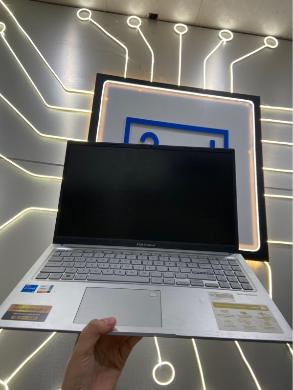 Laptop Asus Vivobook X1504ZA - Intel Core i5-1235U - Ram 16/512GB SSD - Pin 83% - Màu bạc - Ngoại hình: 97% - Màn in phím, ám vàng, xước - Kèm sạc