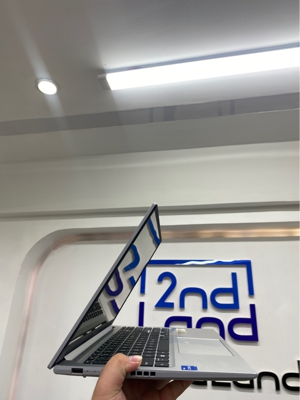 Laptop Asus Vivobook X1505ZA - i5-12500H - 16/512GB SSD - Màu xám - Pin thay 100% - Ngoại hình 97.5% - Màn in phím, ám hồng, cấn 1 góc - Kèm sạc