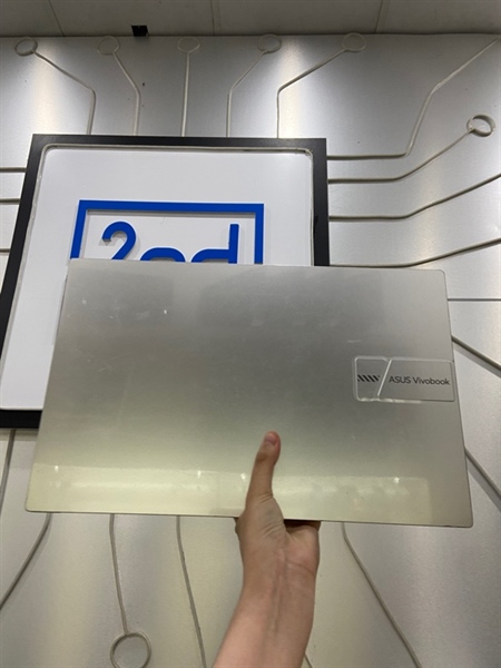 Laptop Asus Vivobook X150VA - i5-13500H - Ram 16/512GB SSD - Pin 76% - Màu bạc - Ngoại hình: 97% - Kèm sạc