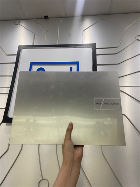 Laptop Asus Vivobook X1605VA - i5 13420H - Ram 16/512GB - Card onboard - Pin 79% - Màu bạc - Ngoại hình: 98% - Kèm sạc