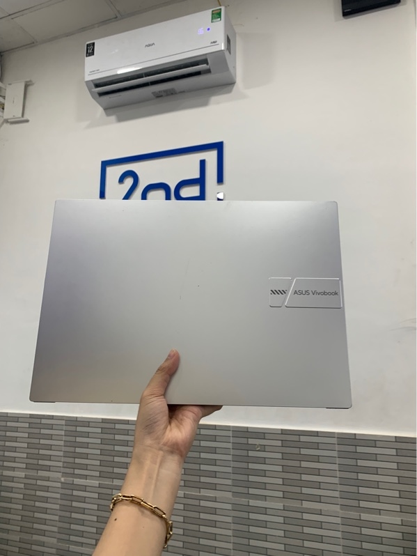 Laptop Asus Vivobook X1605VA - i7-13620H - Ram 16gb/ssd 512gb - Màu trắng - Pin 90% - Ngoại hình:97% - Fullbox