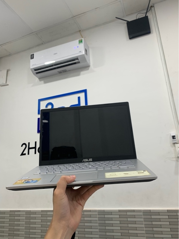 Laptop Asus vivobook X409Ua - i3-7020U - Ram 4gb/ ssd 256gb- Màu bạc - Pin 60% - Ngoại hình: 97% - Mất 1 phím, 2 chấm phản quang - Kèm sạc