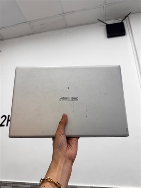 Laptop Asus Vivobook X412FA - i5-8265U - 8/512SSD - Màu bạc - Pin 60% - Ngoại hình: 97% - Màn phản quang, loa rè - Body, kèm sạc