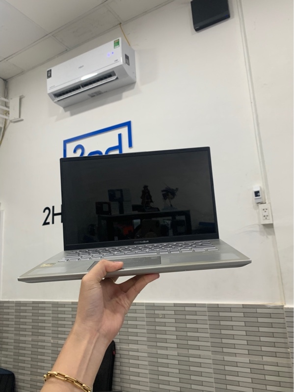 Laptop Asus vivobook x412FA - i5-8265u - Ram 8/512 ssd - Màu bạc - Pin 45% - Ngoại hình: 96% - Màn ám hồng, phản quang - Kèm sạc