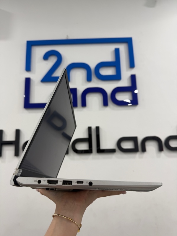 Laptop Asus Vivobook X412FAC - i5-10210U - Ram 12gb/ ssd 512gb - Màu bạc - Pin 60% - Ngoại hình 97% - Màn ám hồng , phản quang , viền trầy cấn góc - Kèm sạc