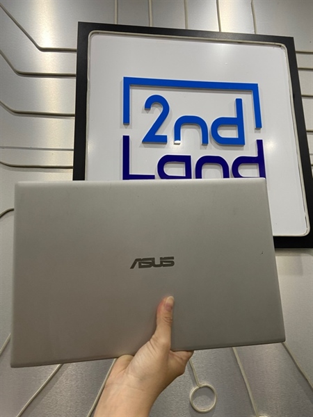 Laptop Asus Vivobook X412FJ A412FJ - i5-8265U - Ram 12/SSD 256GB HDD 1TB - Nvidia Geforce MX23 - SSD tốt - Pin 70% - Màu bạc - Ngoại hình: 97% - Màn in phím, phản quang hồng viền, mặt A,C trầy nhiều - Kèm sạc