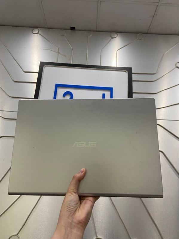 Laptop Asus Vivobook X415EA - i3 1115G4 - 4/512GB SSD - Sức khỏe 70 - Pin 67% - Màu bạc - Ngoại hình: 97% - Trầy xướt khá nhiều, Màn ám viền hoằn phím - Kèm sạc