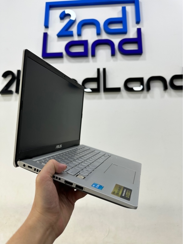 Laptop Asus vivobook x415ea - i3 1115G4 - Ram 4/256GB SSD - Pin 60% - Màu bạc - Ngoại hình 97% - Mất đệm vỏ bản lề, màn ám phản quang nhẹ 1 chấm , mất nút phím ctrl , bung nút > - Kèm sạc