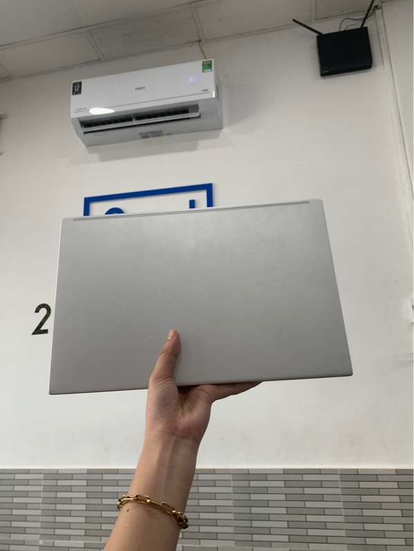 Laptop Asus vivobook X4215EA - i3-115G4 - Ram 4/512 ssd - Màu bạc - Pin chai - Ngoại hình: 97% - Kèm sạc
