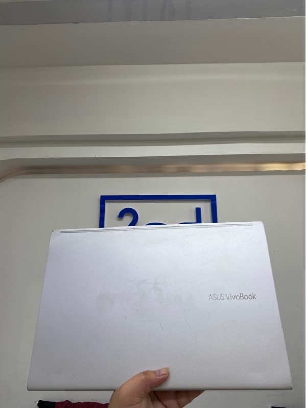 Laptop Asus Vivobook X421EAYB - i3-1115G4 - 8gb - SSD/512Gb - Màu bạc - Pin thay - Ngoại hình 97% - Chảy nhựa viền, hồng màn viền, 3 đốm phản quang, in phím - Kèm sạc