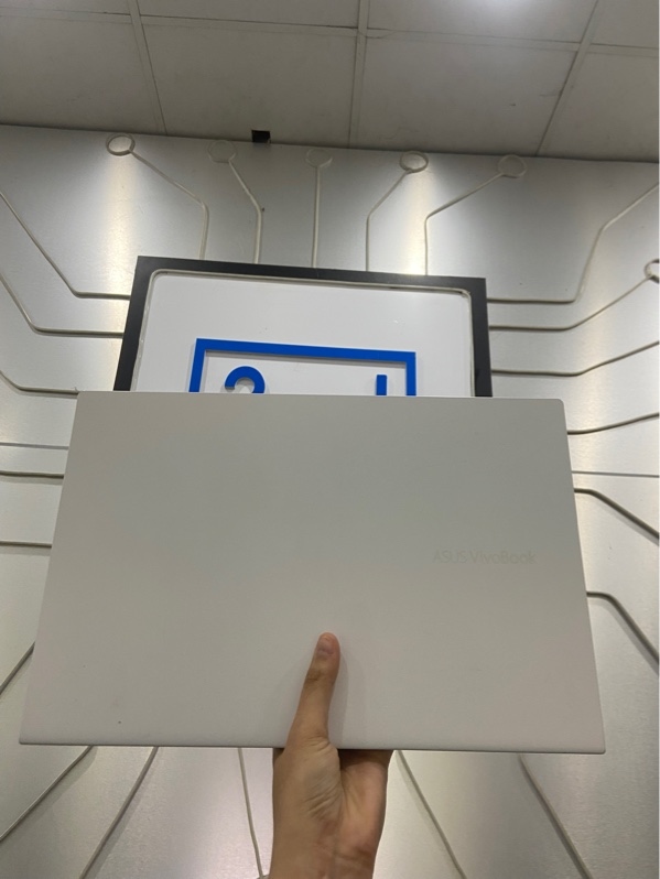 Laptop Asus Vivobook X421JAY_413JA - i3-1005G1 - Ram 4/128GB (ổ báo nóng) - Màu bạc - Ngoại hình: 97% - Màn tối 4 góc, ám hồng, phản quang - Kèm sạc