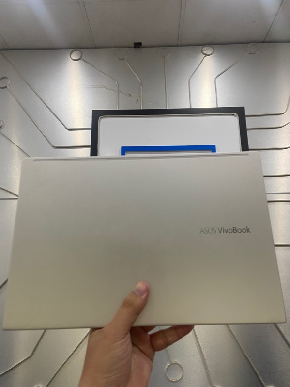 Laptop Asus Vivobook X431EA - i5-1135G7 - Ram 8/512GB đã chạy hơn 14k giờ - Pin 53% - Màu bạc - Ngoại hình: 97% - Touchpad loạn nhẹ - Kèm sạc