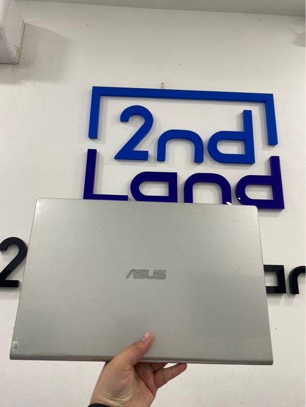 Laptop ASUS Vivobook X509FJ - i7-8565U - Ram 8gb - SSD512gb - Card GeForce MX230 - Màu bạc - Pin 63% - Ngoại hình 97% - Màn hồng, 3 đốm phản quang, trầy xước - Kèm sạc