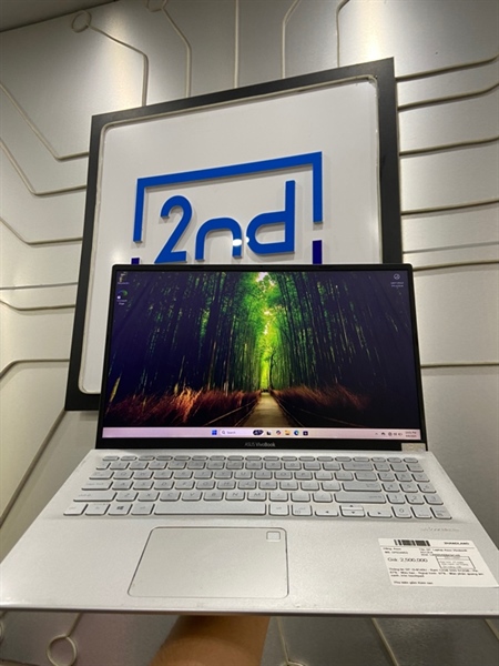 Laptop Asus Vivobook X512FA - i3-8145U - Ram 12GB SSD 512GB - Pin 67% - Màu bạc - Ngoại hình: 97% - Màn phản quang ám xanh, tróc touchpad - Kèm sạc 1