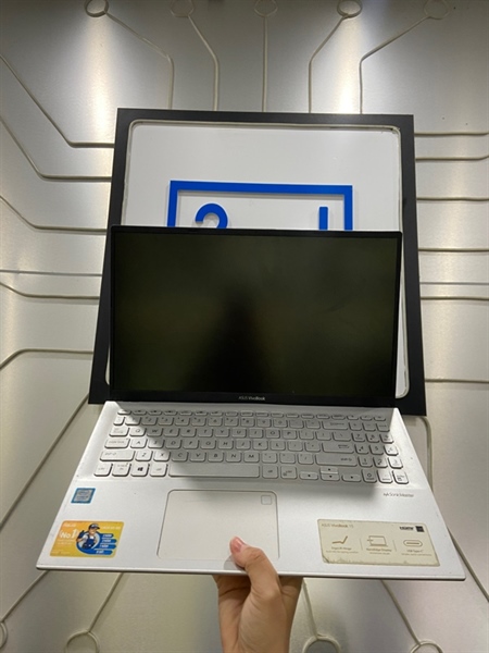 Laptop Asus Vivobook X512FA - i5-8265U - Ram 8/256GB SSD - Pin 67% - Màu bạc - Ngoại hình: 96% - Mất 2 ốc mặt D, mất 2 nắp bản lề, touchpad hư, mặt A trầy, màn in phím , 2 đốm phản quang, liệt phím - Kèm sạc - không bảo hành 1