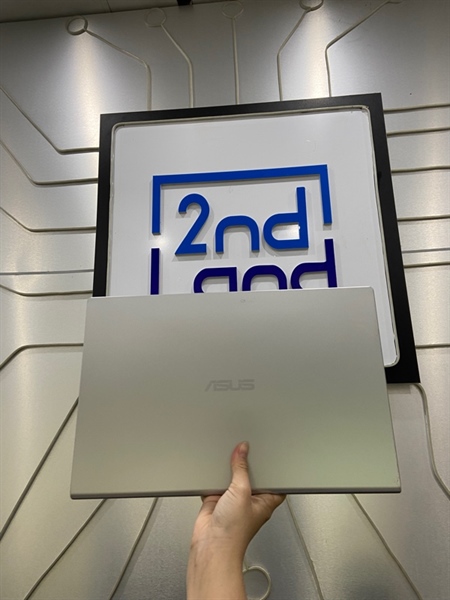 Laptop Asus Vivobook X515 EA - i5-1135G7 - Ram 4/512GB SSD - Pin 57% - Màu bạc - Ngoại hình: 97% - nút số enter phím cứng - Kèm sạc