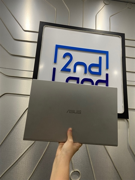 Laptop Asus Vivobook X515AX515A - Intel Iris Xe Graphics - i5-1135G7 - Ram 8/512GB SSD - Pin 70% - Màu bạc - Ngoại hình: 97% - Màn ám - Body - Kèm sạc