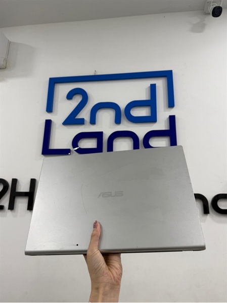 Laptop ASUS Vivobook X515E - i5-1135G7 - 8gb/ssd 512 gb - Màu bạc - Pin 65% - Ngoại hình 97% - Trầy xước nhiều , hằn phím , màn ám vàng , phản quang - Kèm sạc