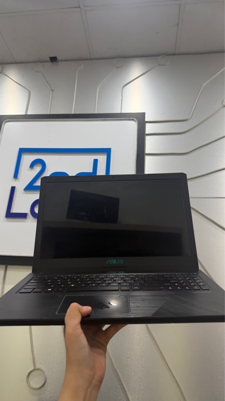 Laptop Asus Vivobook x570DD - Ryzen 5 3500 - GTX 1050 - Pin 59% - Màu xanh đen - Ngoại hình: 97% - Màn ám nhẹ, hư vân tay - Kèm sạc