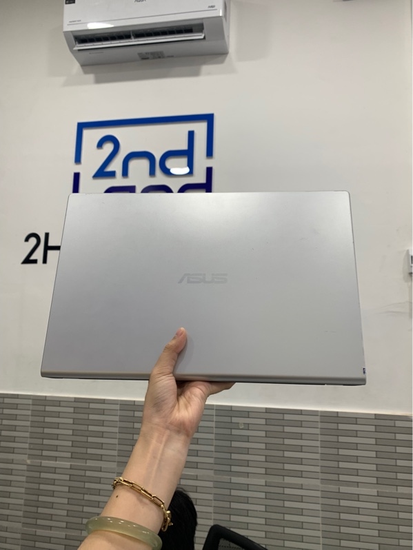 Laptop Asus vivobook z515EA - i7-1165G7 - Ram 20GB/512GB SSD - Màu bạc - Pin 60% - Ngoại hình: 97% - Màn phản quang - Kèm sạc
