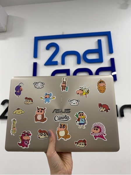 Laptop Asus X411UA - i5 8250U - 16/512GB SSD - Màu vàng đồng - Pin 54% 204 chu kì sạc - Ngoại hình 97% - Màn phản quang , hằn phím , viền ám vàng , dán sticker nhiều , tróc touchpad - Kèm sạc