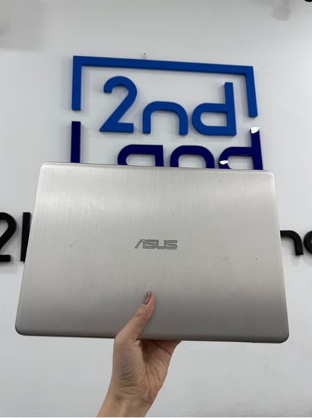 Laptop Asus X411UA - i5 8250U - UHD Graphics 620 - 8/1TB HDD+128GB SSD - Màu vàng đồng - Pin thay new - Ngoại hình 97% - mặt dưới trầy , tróc sơn , touchpad tróc , viền ám vàng , mất vân tay - Kèm sạc