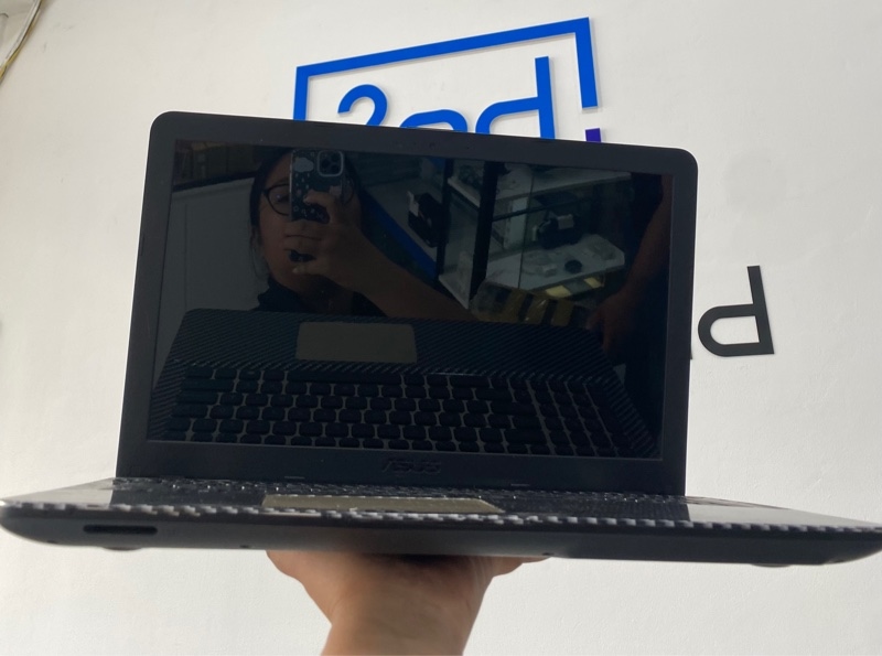 Laptop asus X5414KB - i5 - 72000U - 8/120GB - SSD - Geforce 920MX - Màu đen - Pin 70% - Ngoại hình 97% - chấm phản quang - Kèm sạc 1