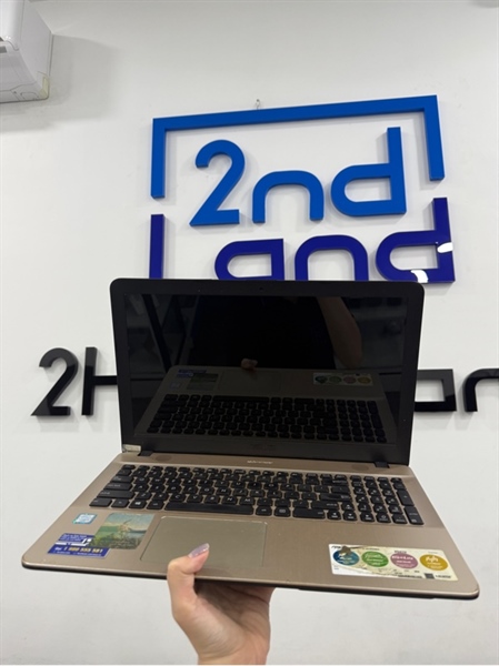 Laptop Asus X541UAK - i3 6006U - Ram 4GB/256GB SSD - Màu đen vàng - Pin 80% - Ngoại hình 97% - Màn ám vàng , tối viền , hở sáng viền , bản lề yếu - Kèm sạc 2