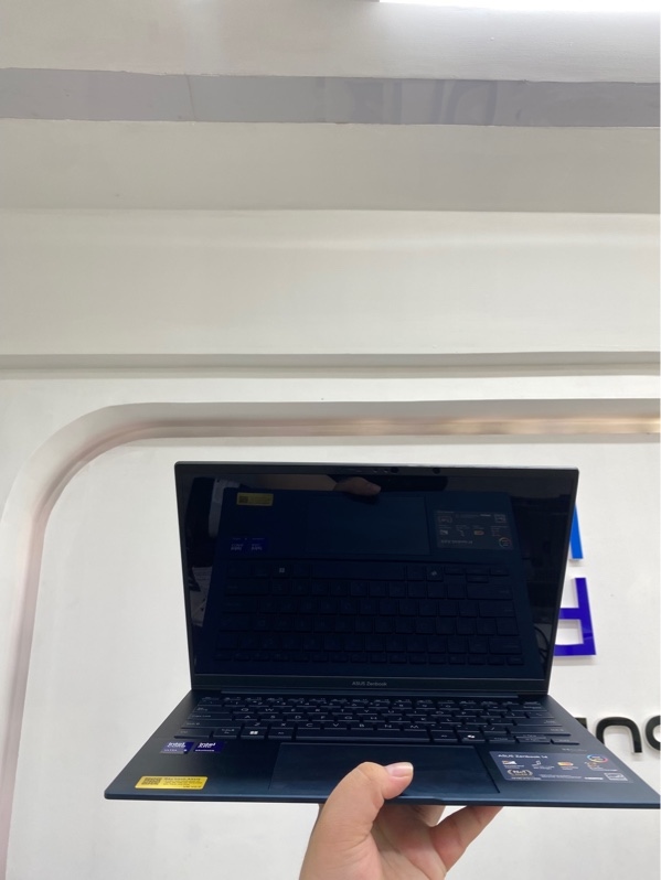 Laptop Asus Zenbook 14 UX3405CA - Ultra 5 225h - Ram 16/512 - Màn không cảm ứng - Màu xanh - Pin 100% - Ngoại hình 98% - Kèm sạc - Còn BH 30/5/2028