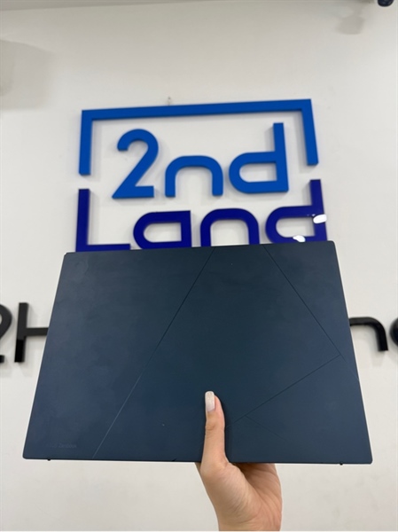 Laptop Asus Zenbook 14 UX3405M - intel core ultra 5 125H - NPU intel AI Boots 16/512GB SSD - Màn 120 Hz - Màu xanh đen - Pin 84% chu kỳ sạc 152 - Ngoại hình 98% - Màn trầy , cấn 1 góc - Kèm sạc