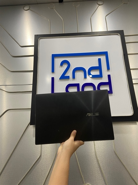 Laptop Asus Zenbook 14 - UX425EA - i5-1135G7 - Ram 8/512GB SSD - Pin 56% - Màu xám - Ngoại hình: 97% - Xước mặt đáy , màn đốm + phản quang + bị rộp - Body - Kèm sạc