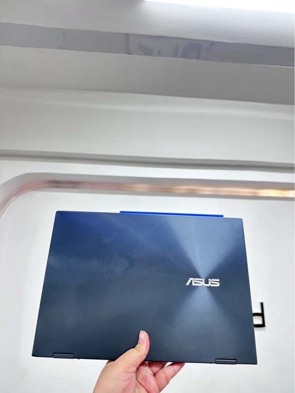 Laptop Asus Zenbook Flip 13 (UX363EA) - I5-11357G7 - 8/512 SSD - Màu xám xanh - Pin thay 100% - Ngoại hình 97% - Bể góc màn, vỏ cấn góc, máy còn cảm ứng - Kèm sạc