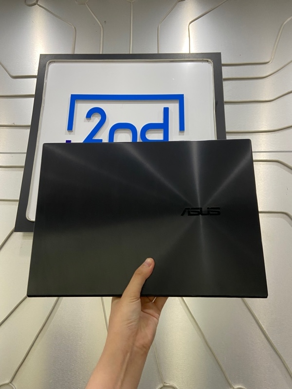 Laptop Asus Zenbook UM5401Q - Ryzen 5 5600H - Ram 8/512GB - Pin 67% - Màn Oled cảm ứng - Màu xanh - Ngoại hình: 97% - Kèm sạc