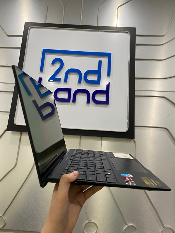 Laptop Asus Zenbook UM5401Q - Ryzen 5 5600H - Ram 8/512GB - Pin 67% - Màn Oled cảm ứng - Màu xanh - Ngoại hình: 97% - Kèm sạc 2