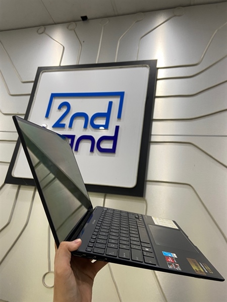 Laptop Asus Zenbook UM5401QAB UM5401QA - AMD Ryzen 5 5600H - Ram 8/512GB - Màn cảm ứng - Pin 75% - Màu xanh - Ngoại hình: 97% - Kèm sạc 2