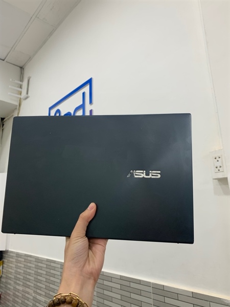 Laptop Asus Zenbook UX425EA - i5-1135G7 - 8/512SSD - Màu xanh - Pin 40% - Ngoại hình: 97% - Màn rộp, 1 chấm phản quang - Body, kèm sạc