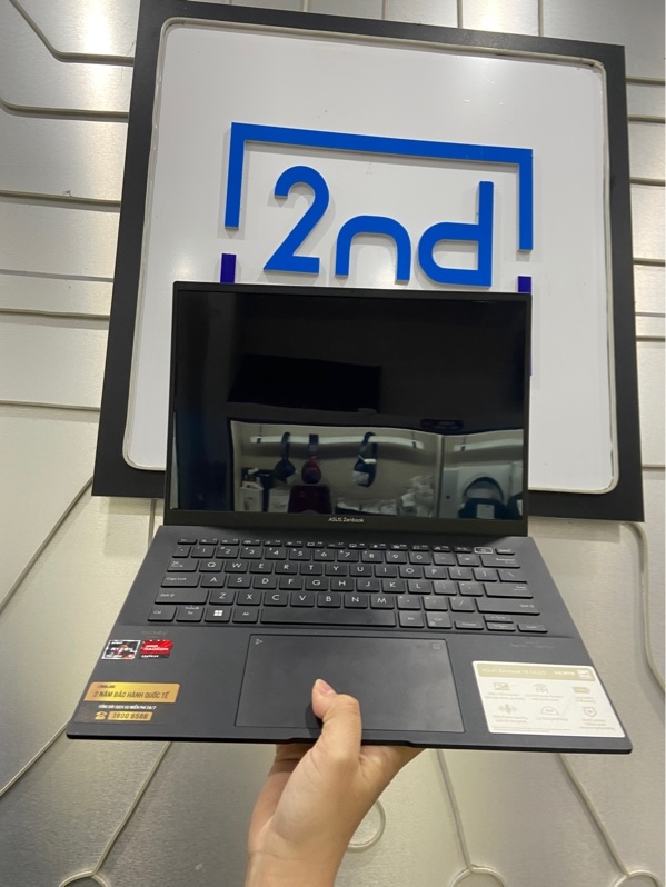 Laptop Asus Zenobook 14 Oled - AMD Ryzen 5 7430U - Ram 16/512GB SSD - Pin 84% - Màu đen - Ngoại hình: 97% - Kèm sạc