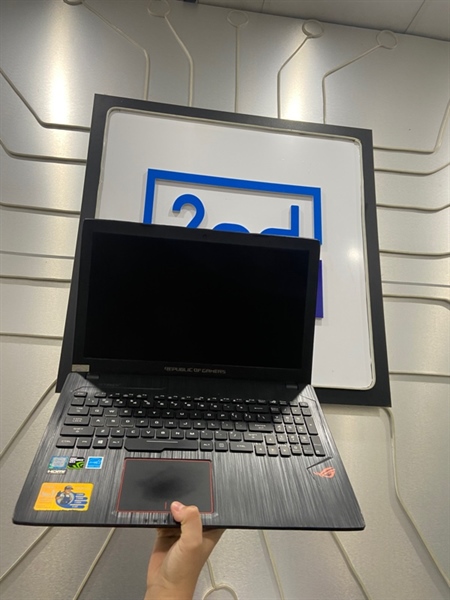 Laptop Asustek GL553VD - i7-7700HQ - Ram 16GB GTX 1050 SSD 120GB SSD 120GB - Pin 79% - Màu đen - Ngoại hình: 97% - Body - Kèm sạc 1