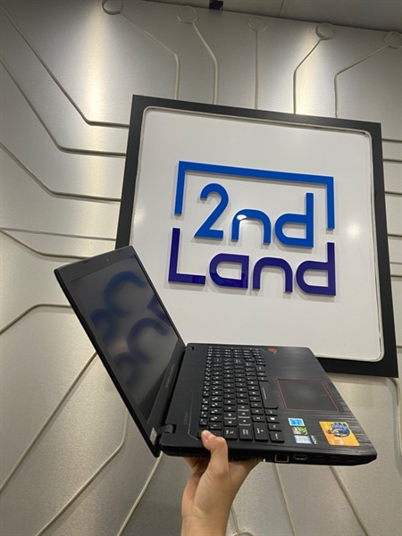 Laptop Asustek GL553VD - i7-7700HQ - Ram 16GB GTX 1050 SSD 120GB SSD 120GB - Pin 79% - Màu đen - Ngoại hình: 97% - Body - Kèm sạc 2