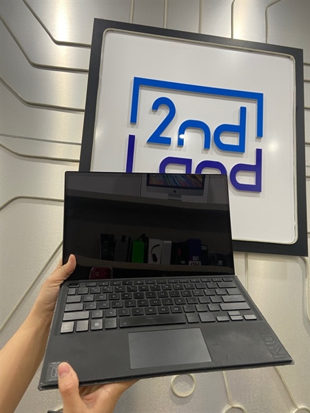 Laptop Asustek Rog Flow Z13 GZ301ZC_GZ301ZC - Core i7-12700H - Nvidia Gefore RTX 3050 - Laptop GPU - Ram 16GB 512GB SSD - Pin 75% - Màu đen - Ngoại hình: 98% - Body - Kèm sạc 1