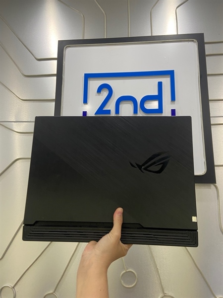 Laptop Asustek ROG Strix G512LI - i7-10870H - Ram 16/512GB SSD - GTX 1650Ti - Pin 69% - Màu đen - Ngoại hình: 97% - Màn ám hồng, phản quang , loa nhỏ , lưng trầy, touchpad phai màu - Kèm sạc