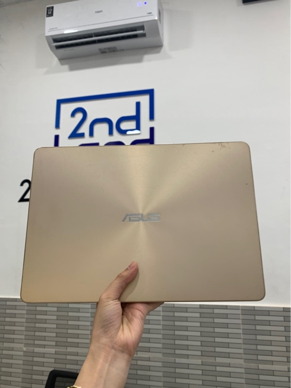 Laptop Asustek UX430UNR - i7-8550U - 8GB/256GB SSD - Nvidia gefore MX150 - Màu vàng - Pin 100% đã thay - Ngoại hình: 97% - màn ám hồng - Kèm sạc