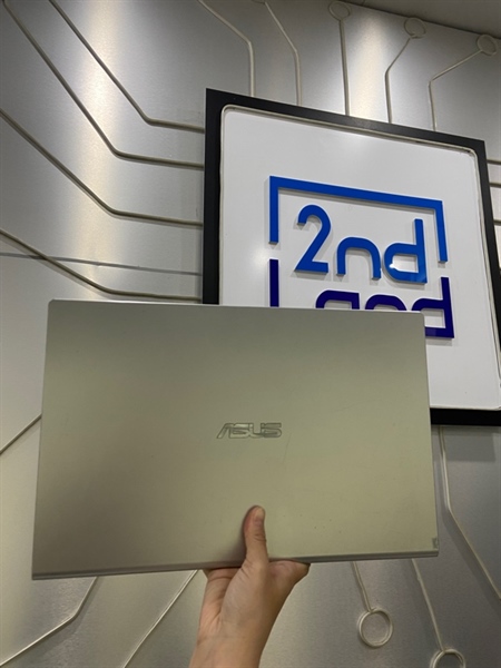 Laptop Asustek Vivobook X509 FJ - i7-8565U - Ram 8/512GB SSD - Geforce MX230 - Disk 94% - Pin 54% - Màu trắng - Ngoại hình: 97% - bể nhựa khớp, mặt lưng trầy, 2 loa rè nặng, ám vàng nhẹ, màn bụi trong - Kèm sạc