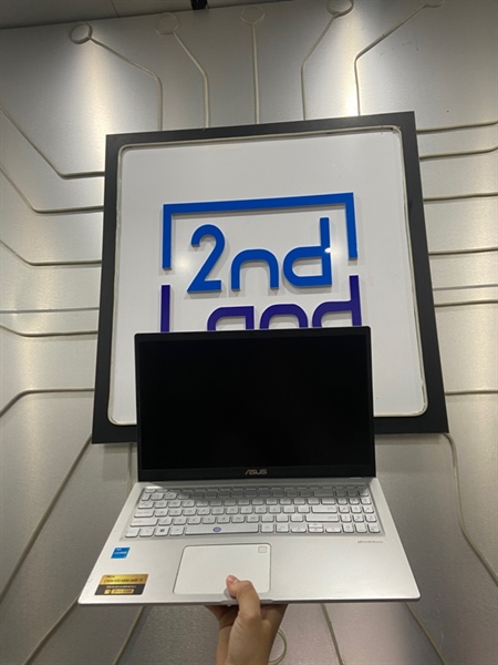 Laptop Asustek Vivobook X515EA - i3-1115G4 - Ram 8/256GB SSD - Pin 59% - Màu bạc - Ngoại hình: 97% - Kèm sạc 1
