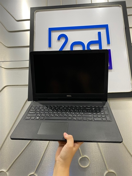 Laptop Dell 15-3567 - i5-7200U - Ram 8GB - SSD 240 HDD 750GB - Pin 50% - Màu đen - Ngoại hình: 97% - Màn bầm 1 đường - Body - Kèm sạc 1