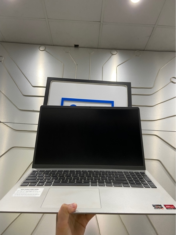 Laptop Dell 15 DC15255 - AMD Ryzen 5 7530U - Ram 16/512GB SSD - Pin 100% - Màu bạc - Ngoại hình: 98% - Kèm sạc