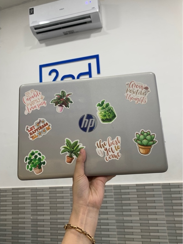 Laptop Dell 245 G8 - Ryzen 5 5500U - Ram 8gb/ssd 512gb - Pin 100% - Ngoại hình: 96% - Body trầy xước,sticker, màn ám hồng + 1 điểm chết pixel - Kèm sạc