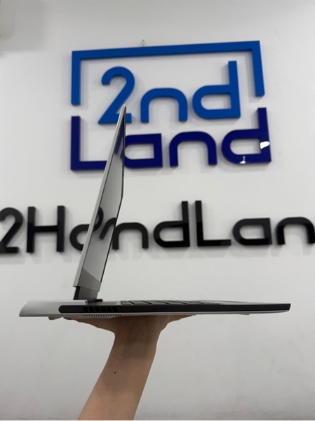 Laptop Dell Alienware X14R1 - i7 12700H/RTX 3060 - 16/1TB - Màn 144Hz - Màu trắng - Pin 58% 326 chu kì sạc - Ngoại hình 98% - Màn ám vàng , phản quang mảng lớn - Kèm sạc 130W 1